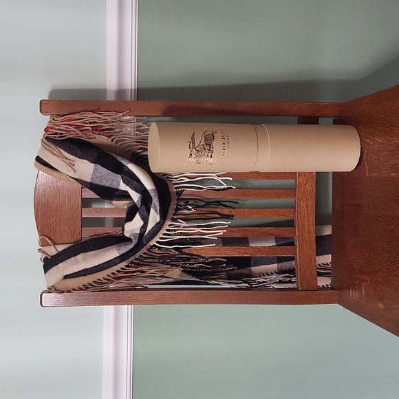 Burberry Double Fringed Cashmere Scarf - Picture 2 of 3